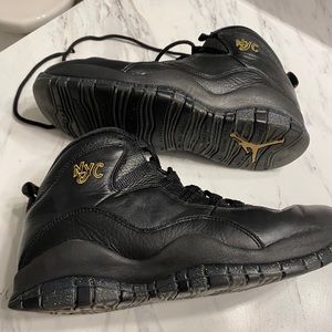 Air Jordan 10 Retro NYC. Size 8.5.